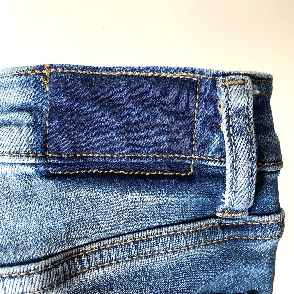 Vervet High Rise Straight Leg Ripped Jeans - Picture 8 of 9